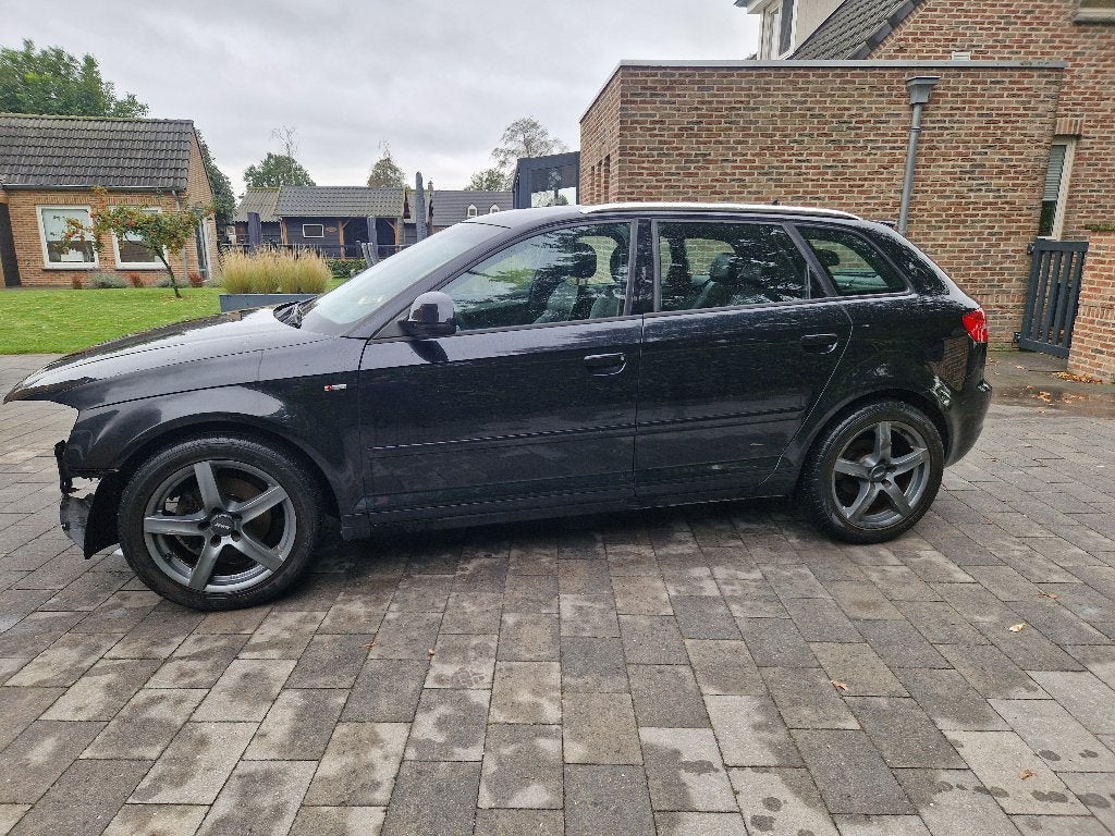 Audi A3 1.4 Tfsi 92KW Sportback 2010 Zwart, Auto's, Voorwielaandrijving, 125 pk, 4 cilinders, Zwart