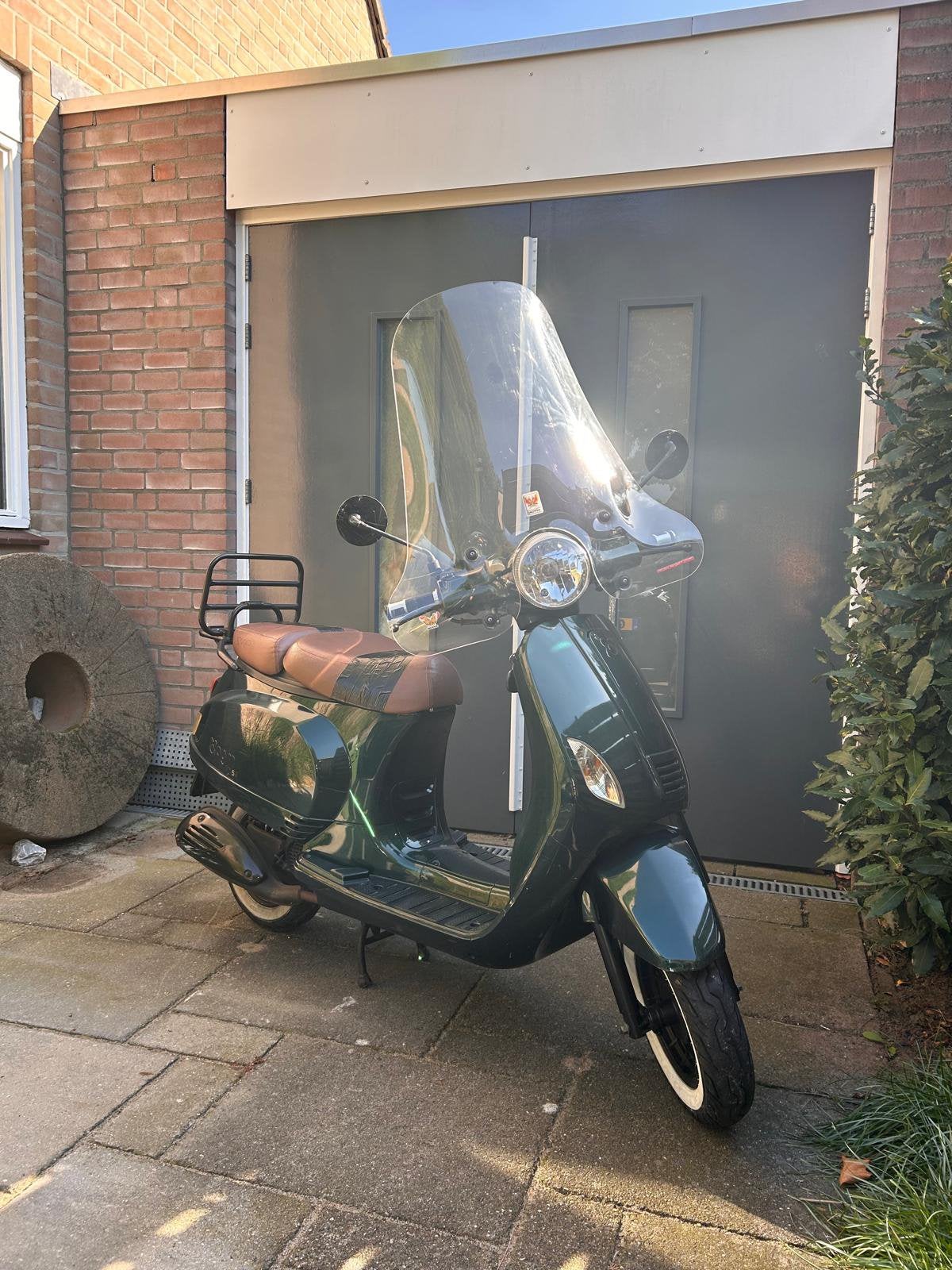 Scooter AGM , bouwjaar 2018, km stand 10765, Gebruikt, Benzine, Ophalen, Overige merken