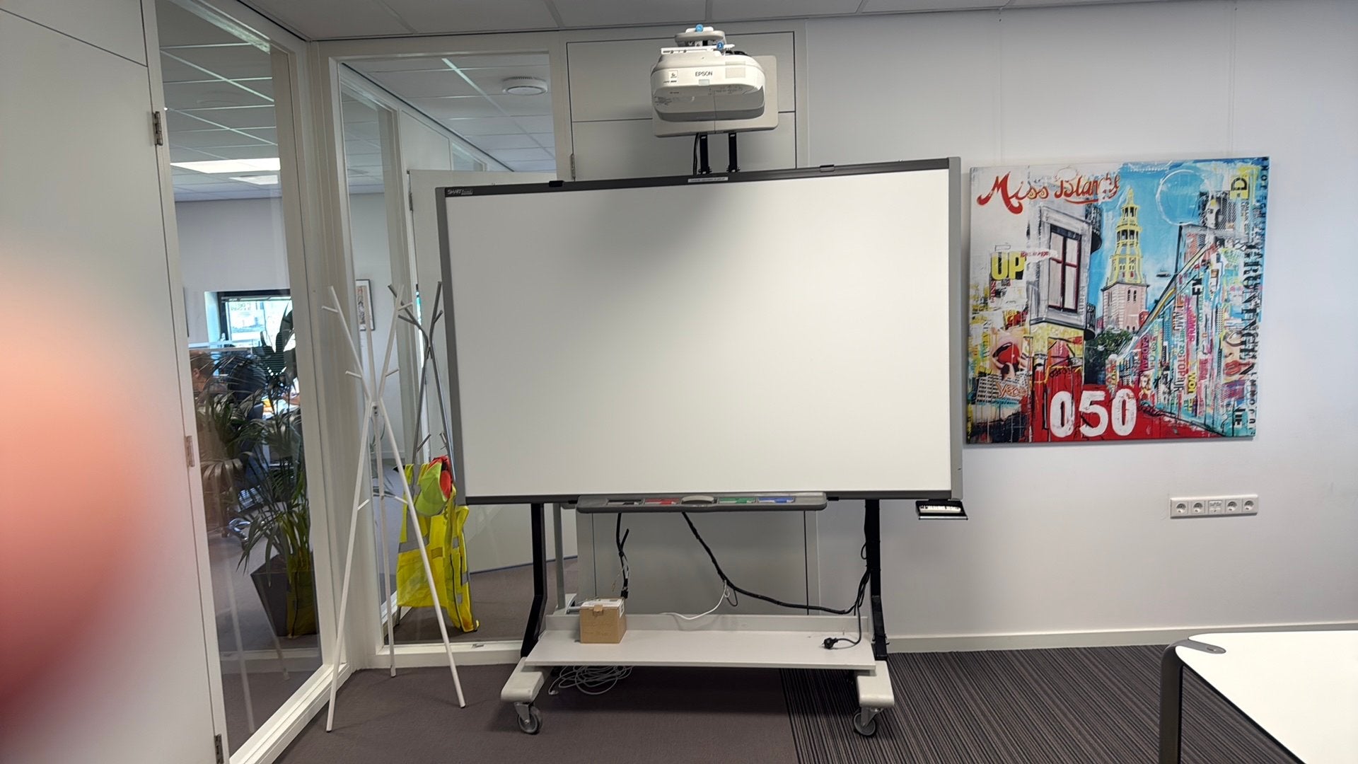 SMART Board SB685 met Epson EB-475W Projector en standaard, Audio, Tv en Foto, Beamers, Ophalen, Gebruikt, LCD, Overige resoluties