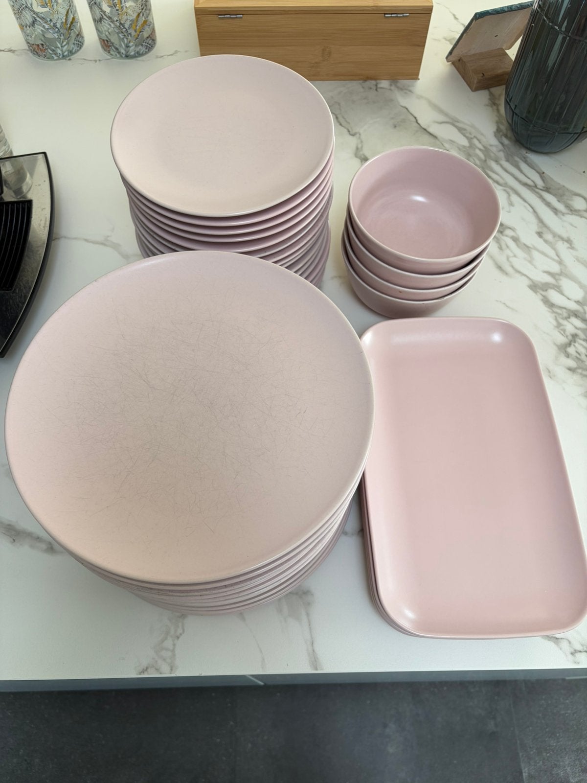Roze servies Ikea, leuk voor bijvoorbeeld een thema feestje, Huis en Inrichting, Ophalen, Gebruikt, Overige kleuren, Overige typen