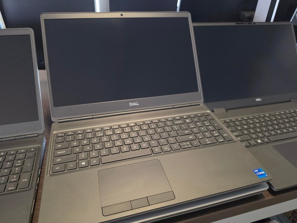 SALE!! Alle DELL Precision 7540 7550 7560 7670 7680 modellen, Computers en Software, Met videokaart, 2 tot 3 Ghz, Intel® Core™ i7 