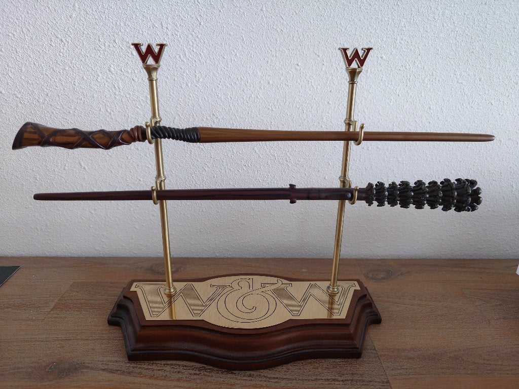 Harry Potter, Wemel tweeling toverstokken met display, Ophalen of Verzenden, Zo goed als nieuw, Replica