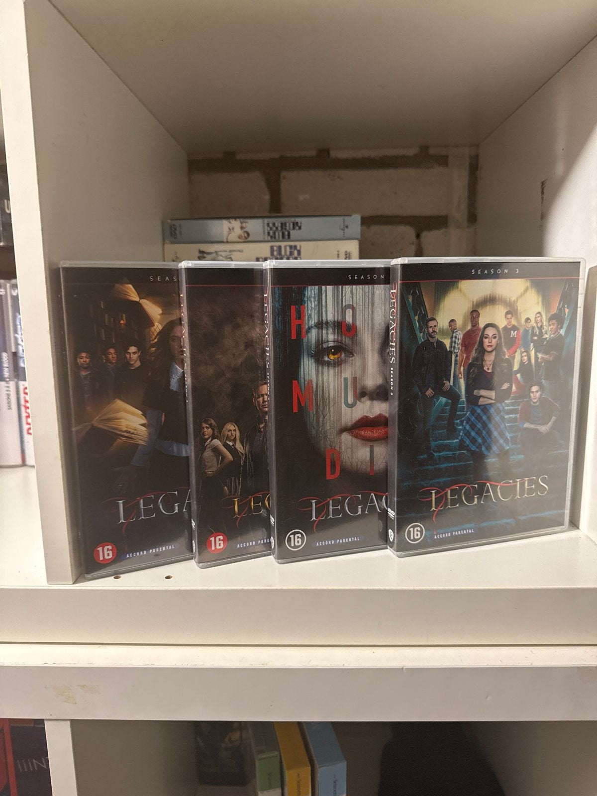 Legacies - Seizoen 1, 2, 3 en 4 (DVD), Cd's en Dvd's, Engels, Vanaf 16 jaar, Seizoen 1, Nederlands
