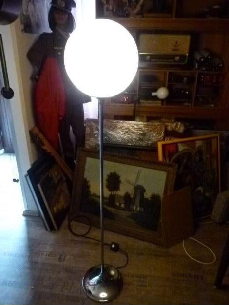 vintage space age staande lamp tulpvoet chrome, Huis en Inrichting, Lampen | Vloerlampen, Ophalen, Gebruikt, 100 tot 150 cm, Glas