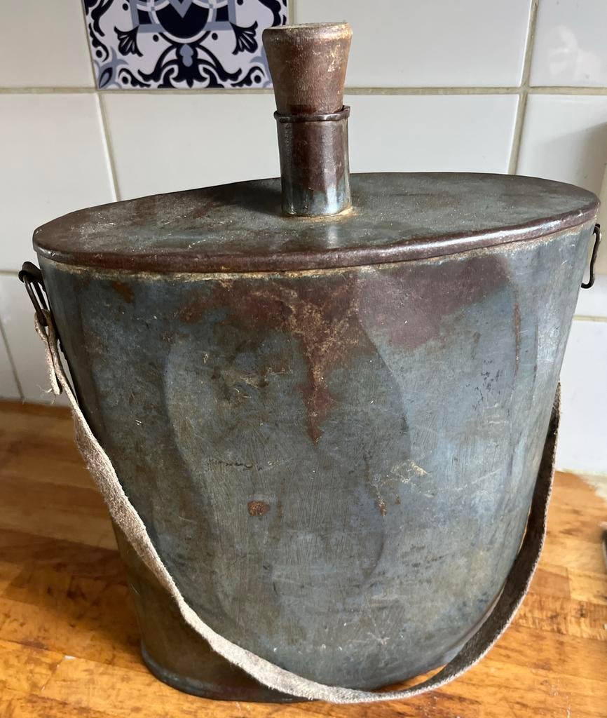 Antieke metalen xl veldfles met houten stop, Antiek en Kunst, Ophalen of Verzenden