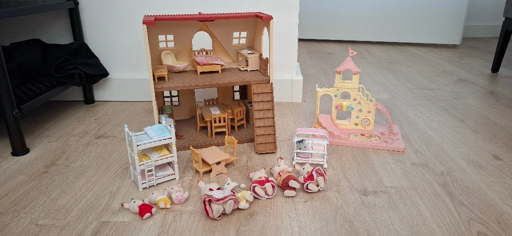 Sylvanian families, Ophalen, Zo goed als nieuw, Poppenhuis