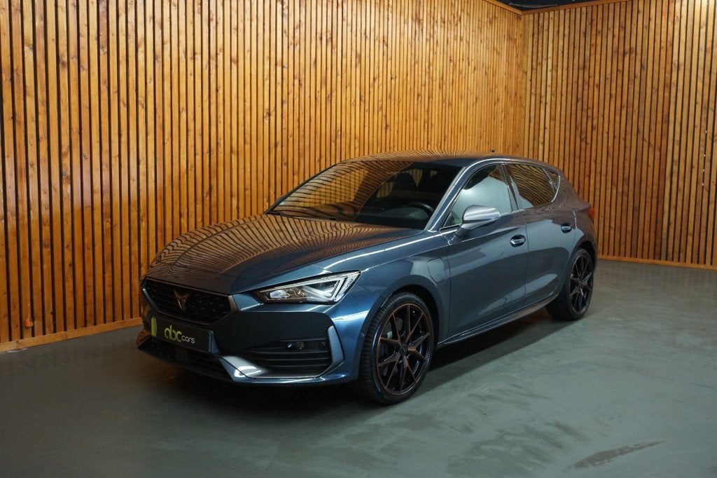 Cupra LEON 1.4 E-HYBRID ADREN. AUTOMAAT Stoelverwarming / Sf, Auto's, Automaat, Gebruikt, 4 cilinders, Leon