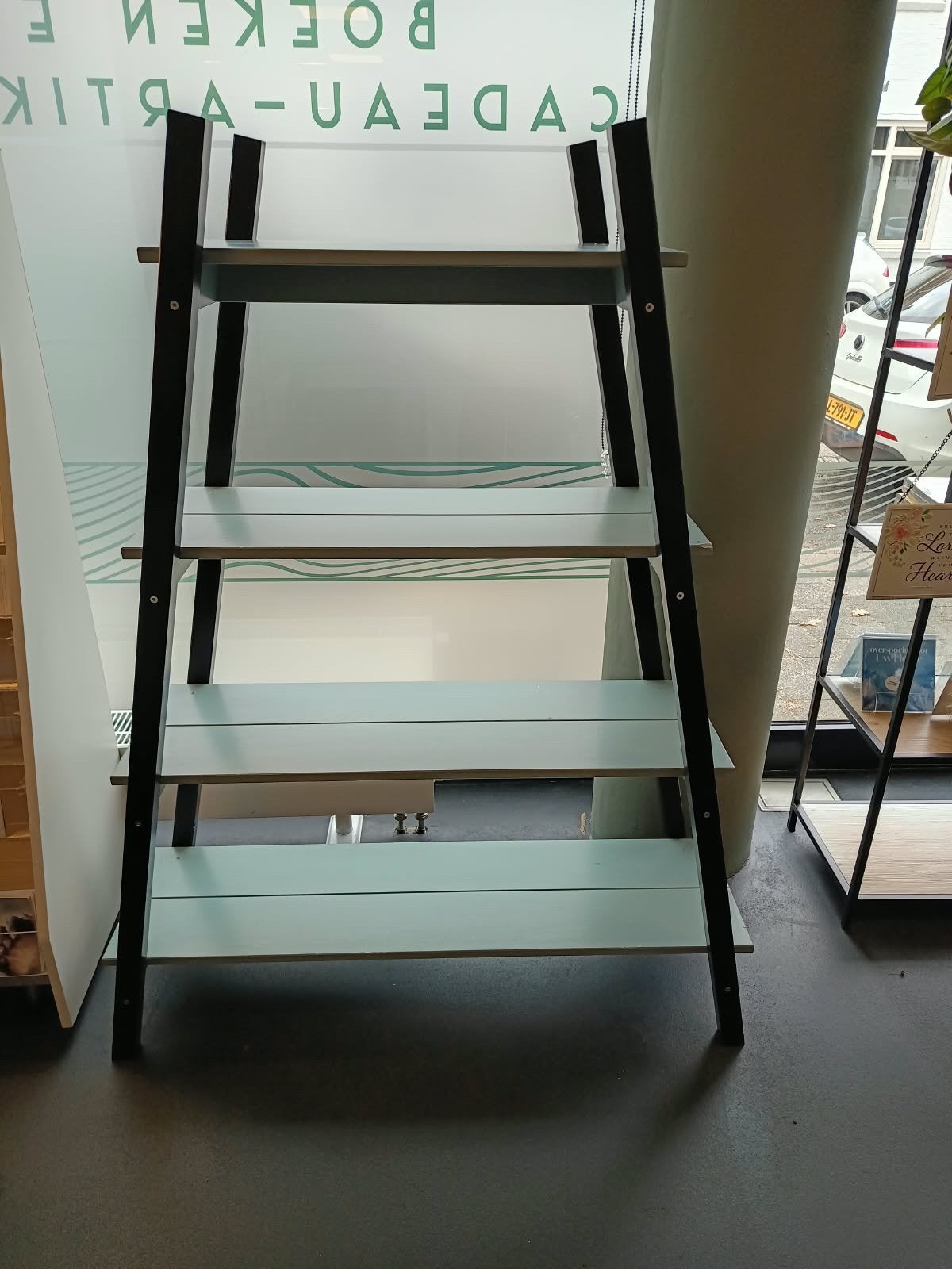 Stellage trap, Ophalen, Zo goed als nieuw