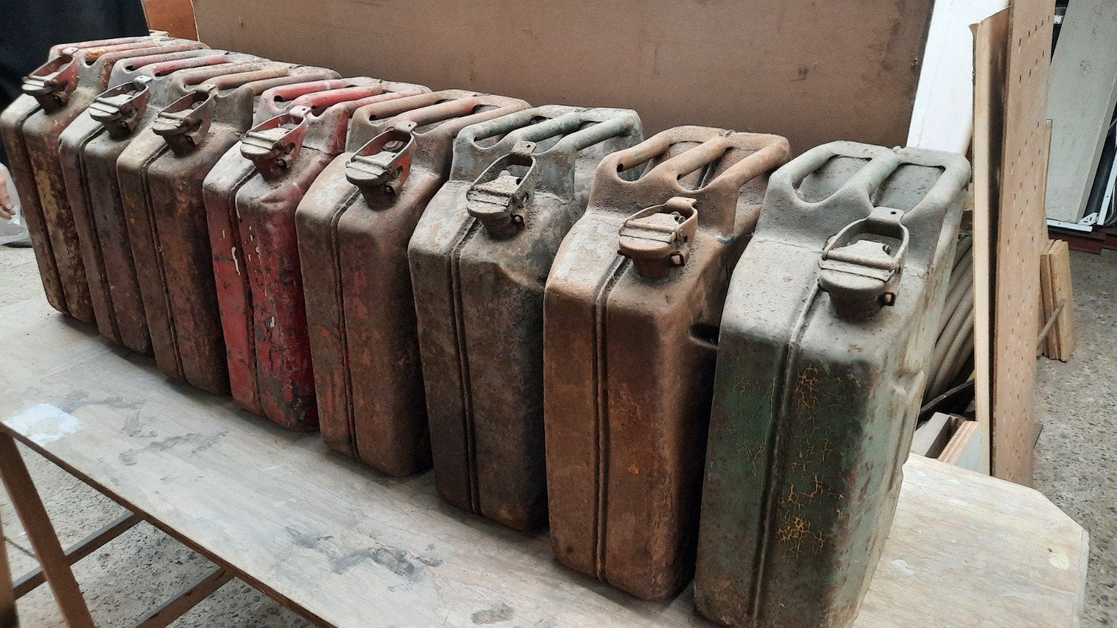 Vintage Stalen Jerrycans - Diverse Kleuren en Jaren, Ophalen