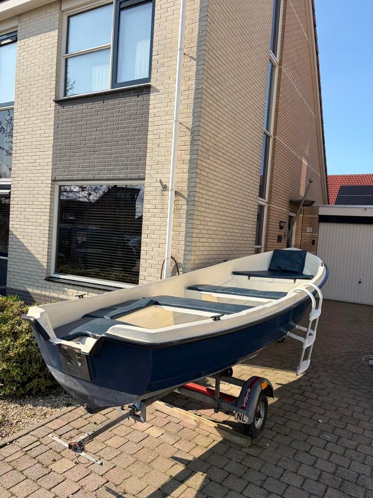 Complete Polyester Sloep 4m + Yamaha 4pk + Trailer, Watersport en Boten, Sloepen, Ophalen, Gebruikt, Tot 10 pk, 3 tot 6 meter