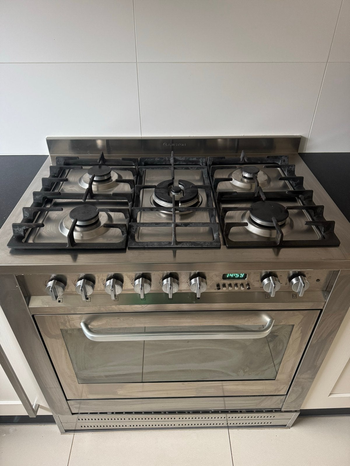 Ariston Fornuis met Gas Kookplaat en Oven, Witgoed en Apparatuur, Ophalen, Gebruikt, 60 cm of meer, Gas