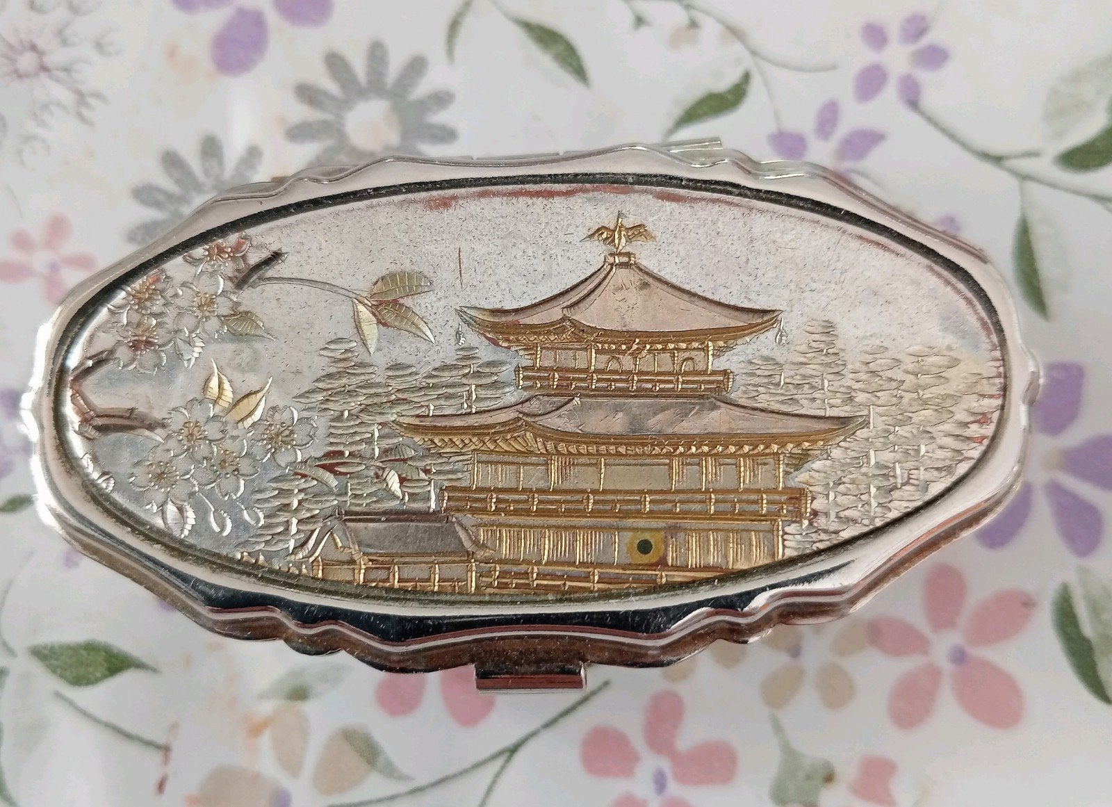 Vintage pilhouder met Japanse tempeldecoratie, Ophalen