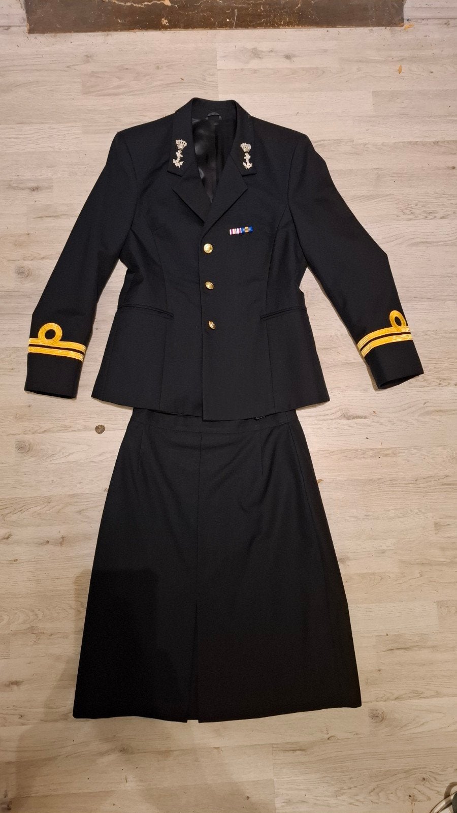 2x Dames uniform Koninklijke Marine Luitenant ter zee (LTZ2O, Verzenden, Marine, Nederland, Kleding of Schoenen