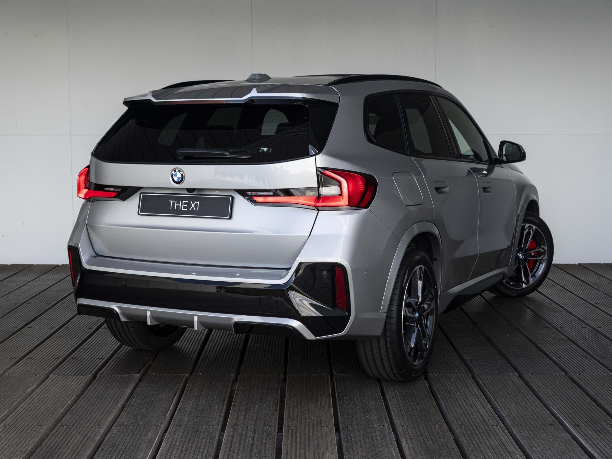 BMW X1 sDrive20i High Executive | M Sportpakket Pro | Innova, Auto's, Bedrijf, Nieuw, 3 cilinders, SUV of Terreinwagen