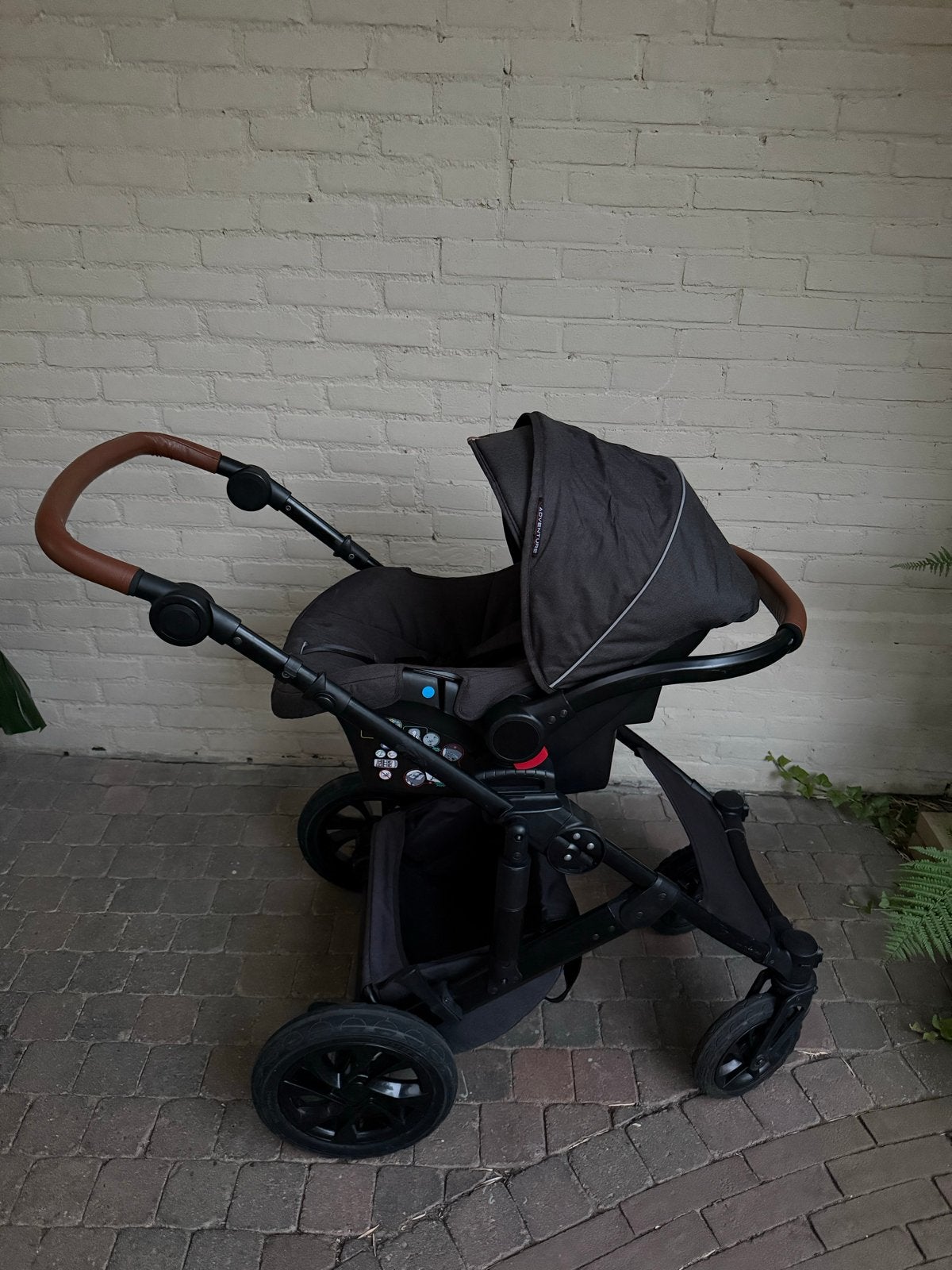 Born Lucky Combiwagen 3-in-1 met autostoeltje en reiswieg, Kinderen en Baby's, Kinderwagens en Combinaties, Zo goed als nieuw