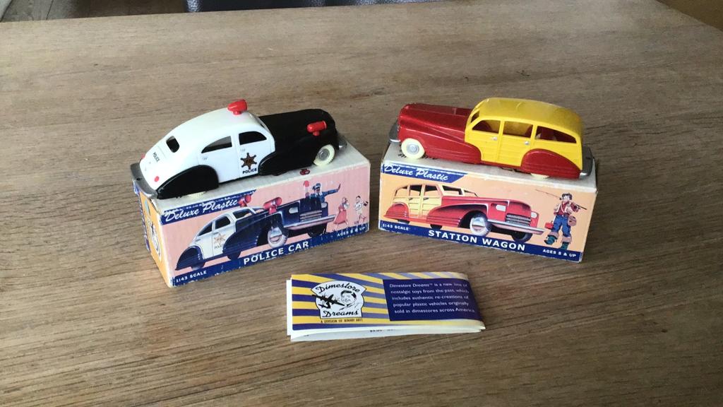 Twee Amerikaanse Dimestore auto’s in originele verpakking, Antiek en Kunst, Antiek | Speelgoed, Ophalen of Verzenden