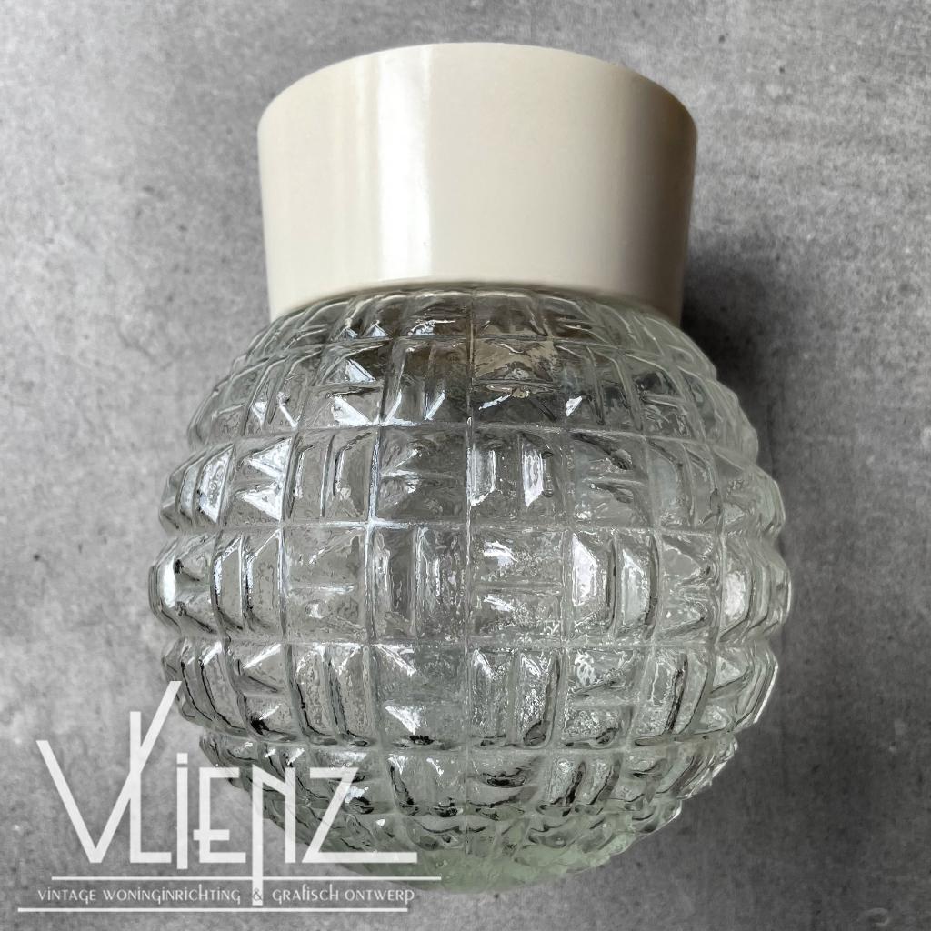 Vintage, glazen plafondlampje, bollamp lamp midcentury retro, Verzamelen, Retro, Huis en Inrichting, Ophalen of Verzenden