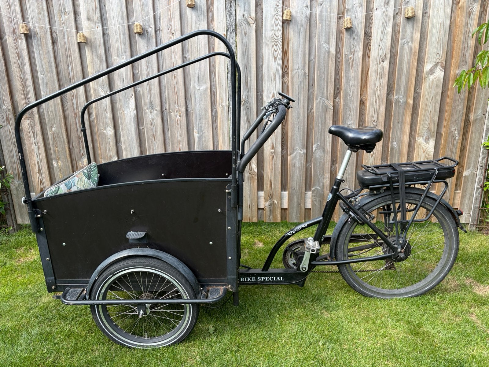 Troy elektrische bakfiets, Fietsen en Brommers, Fietsen | Bakfietsen, Gebruikt, Velgrem, Huif, 2 kinderen