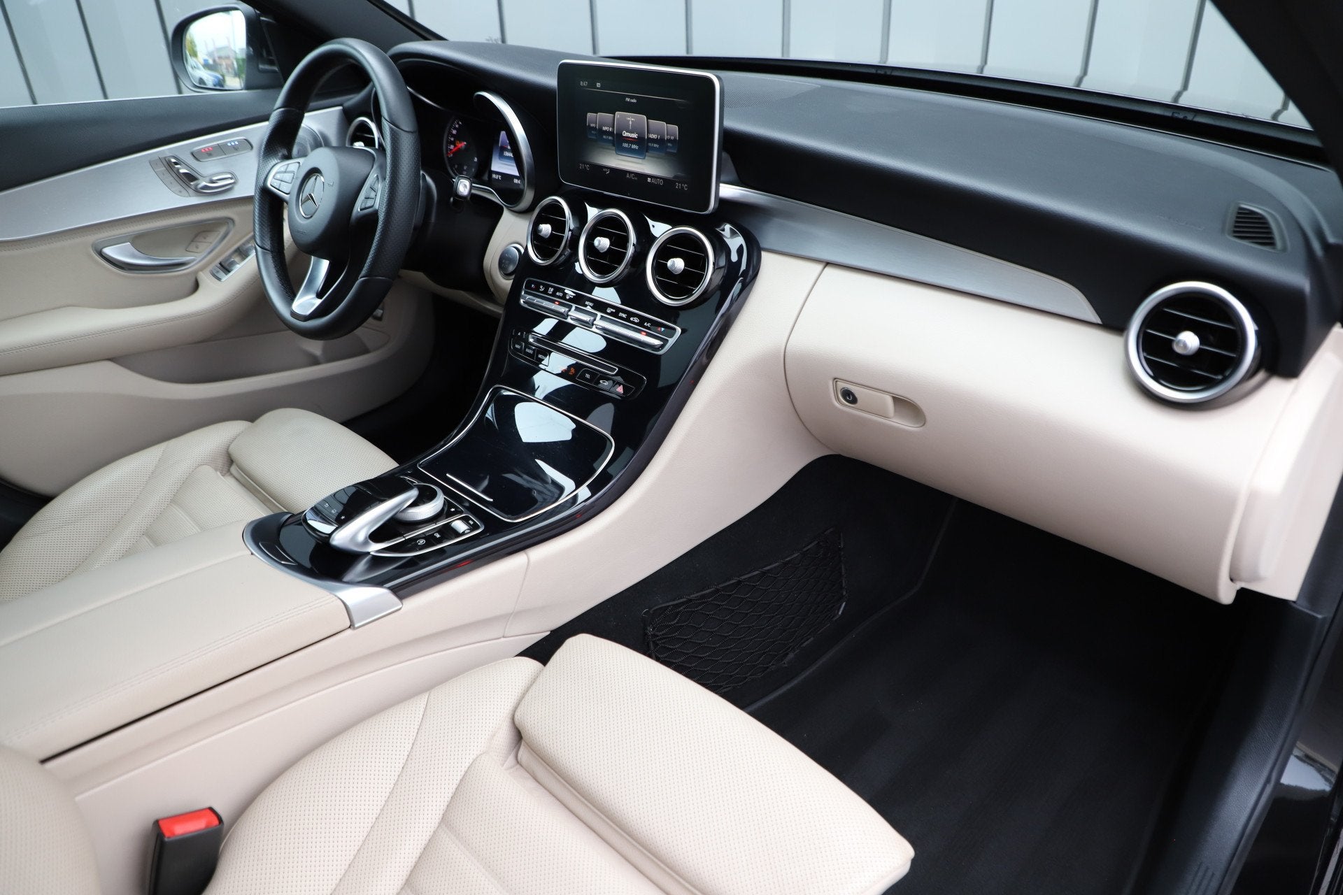 Mercedes-Benz C-Klasse 200 AMG Prestige Comfort | 184PK | Lu, Auto's, Automaat, 4 cilinders, Met garantie (alle), Zwart