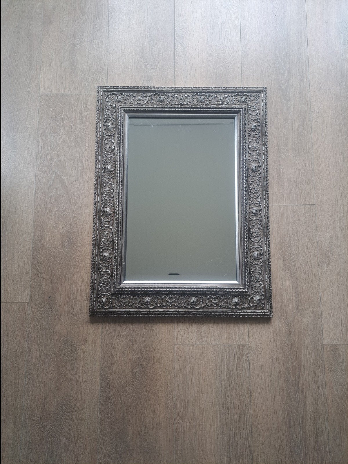 Decoratieve spiegel met sierlijke lijst - 80x60 cm, Ophalen, Gebruikt, Minder dan 100 cm, Rechthoekig