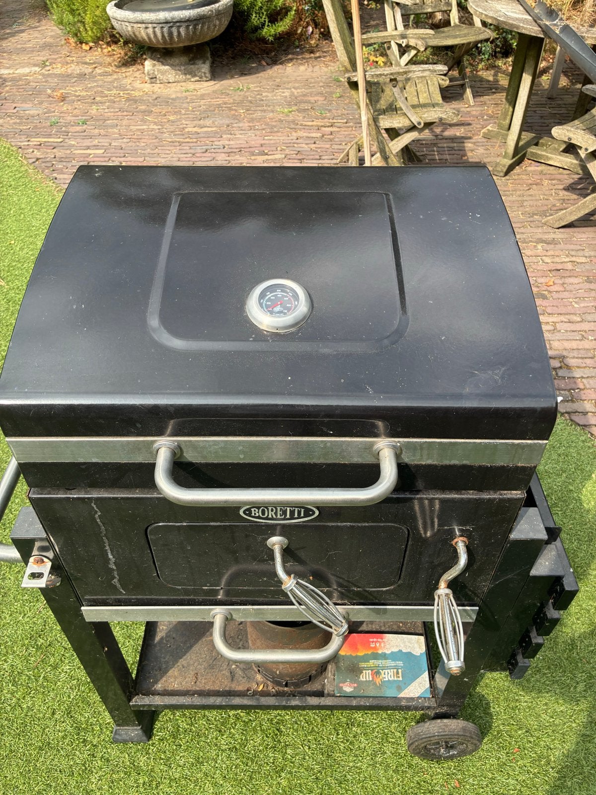 Boretti houtskool BBQ met hoes en accessoires, Ophalen, Gebruikt, Met accessoires