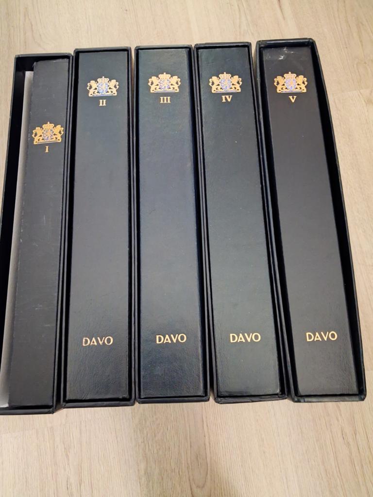 Verzameling postzegels nederland in Davo 1tm5, Postzegels en Munten, Postzegels | Volle albums en Verzamelingen, Ophalen of Verzenden