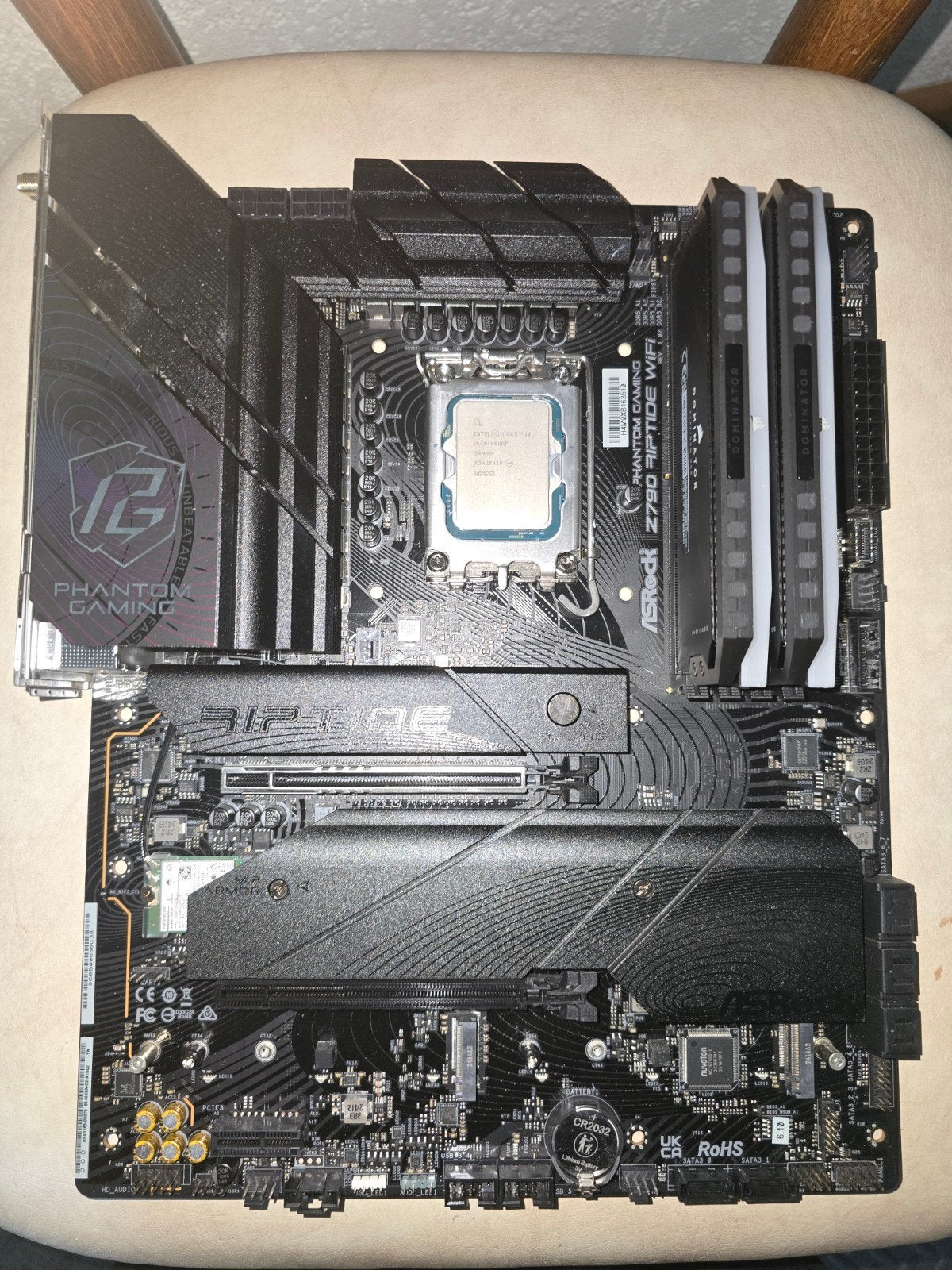 ASRock Z790 Riptide WiFi moederbord met Intel i9-14900KF, Computers en Software, Moederborden, LGA 1700, Gebruikt, Ophalen of Verzenden