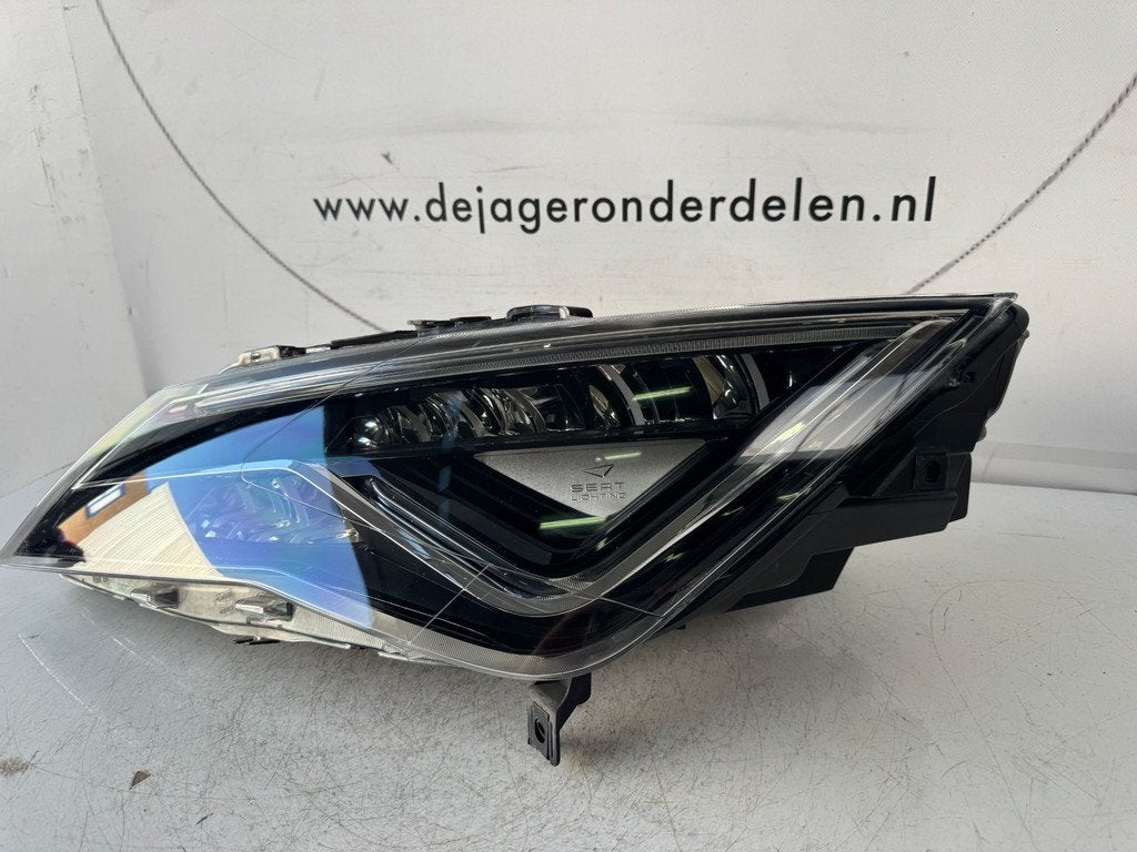 SEAT LEON FACELIFT VOL LED KOPLAMP LINKS 5F1941007G, Gebruikt, Autovia A-2, Km 585 585
08760  Martorell, ES, Ophalen of Verzenden