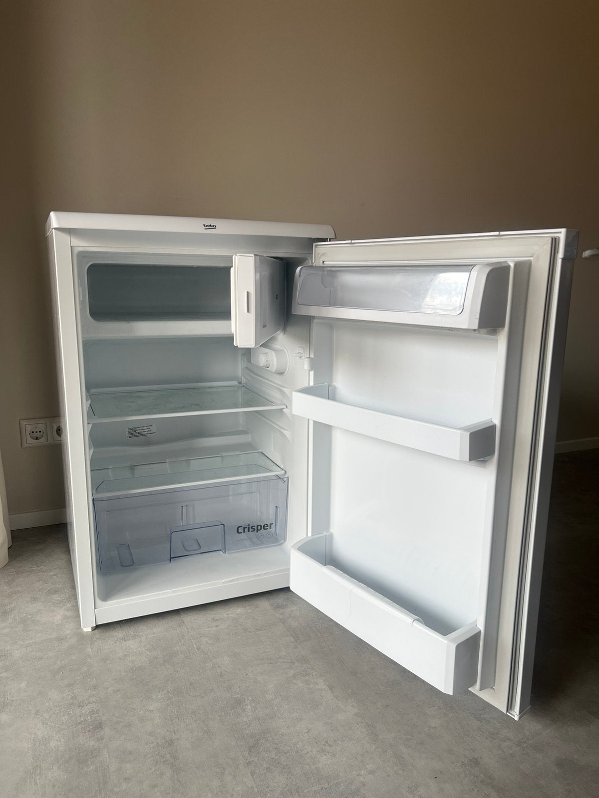 BEKO TSE1284N koelkast met ruim vriesvak, Witgoed en Apparatuur, Vriezers en Diepvrieskisten, Ophalen of Verzenden, Zo goed als nieuw