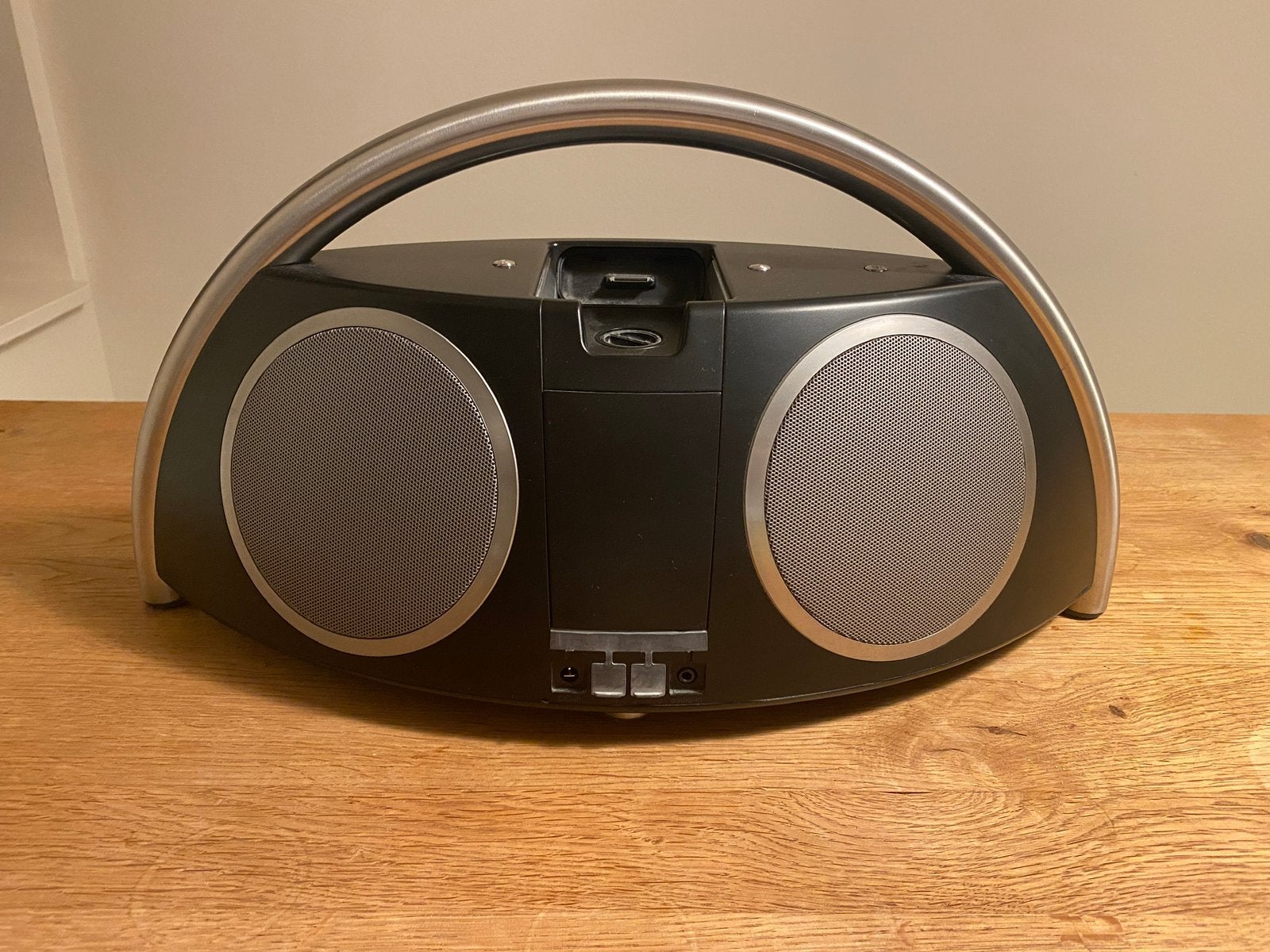 Foto 2 van Harman Kardon speaker voor ipod en aux