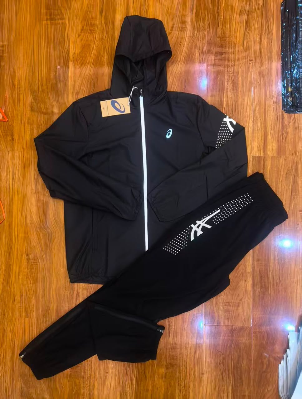 Asics core trainingspak maat M nieuw zwart, Ophalen of Verzenden, Zo goed als nieuw, Zwart, Algemeen