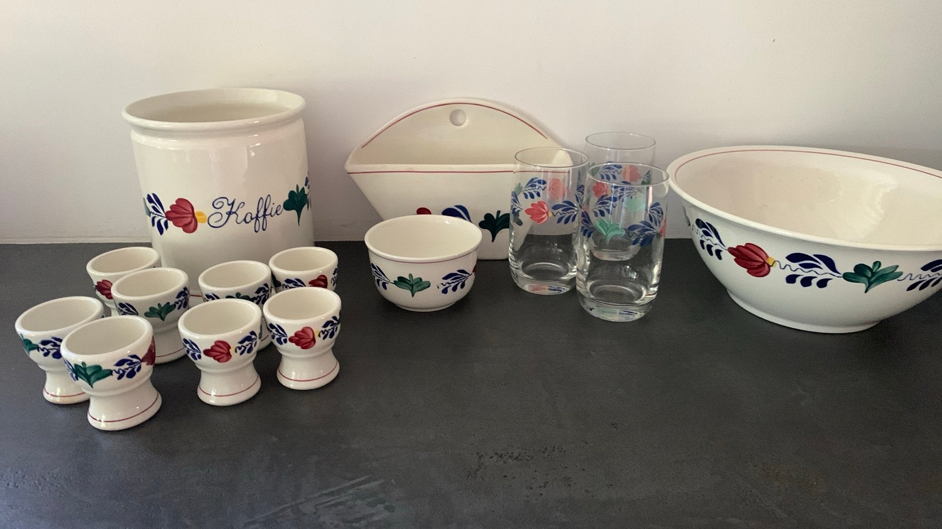 Boerenbont servies en glazen, Ophalen