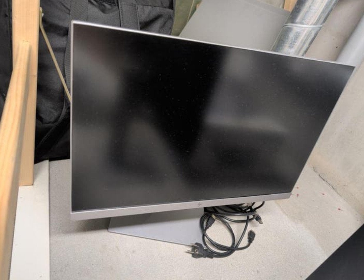 HP E243i Monitor - Zo goed als nieuw, 24 inch, Ophalen, IPS, Full HD, Zo goed als nieuw