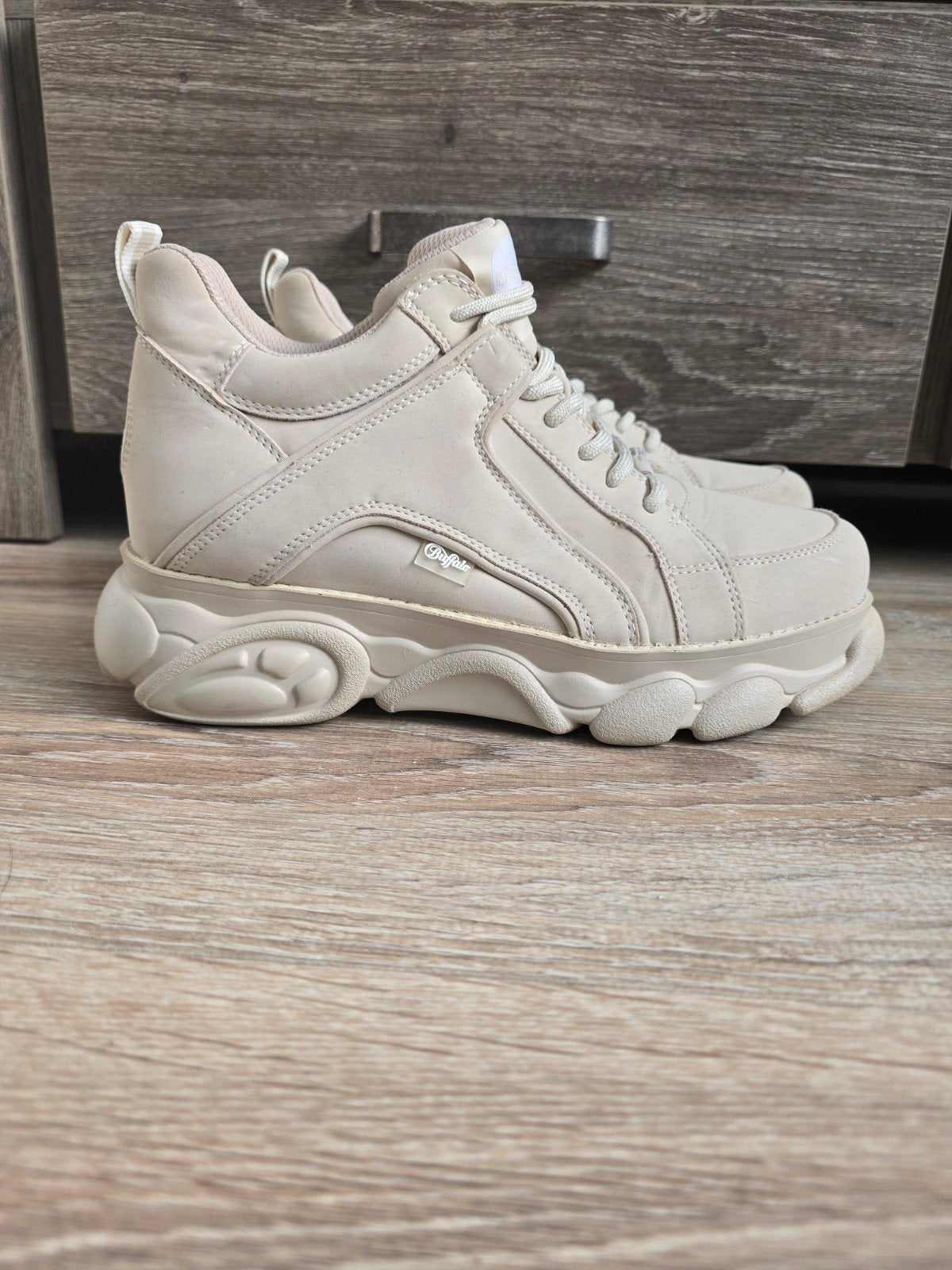 Buffalo sneakers beige, Beige, Ophalen of Verzenden, Buffalo, Sneakers of Gympen