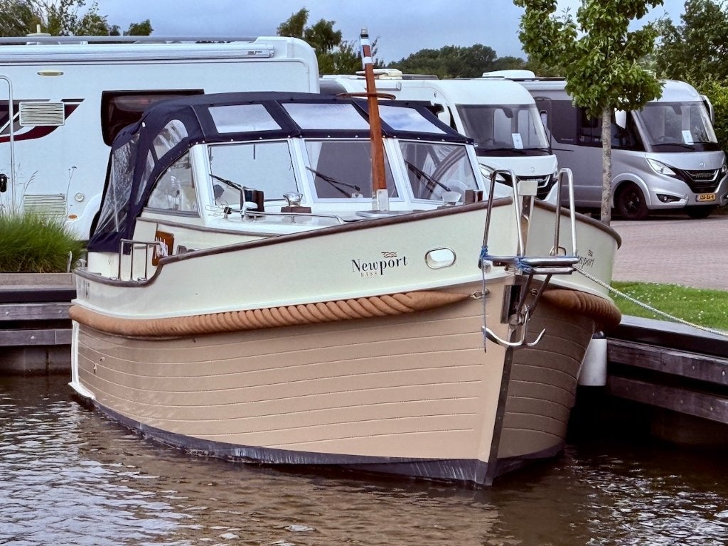 Menken New Port Bass | Volvo Penta D4 300 PK | 2009, Binnenboordmotor, Diesel, Info@hulshofwatersportencampers.nl, 300 pk