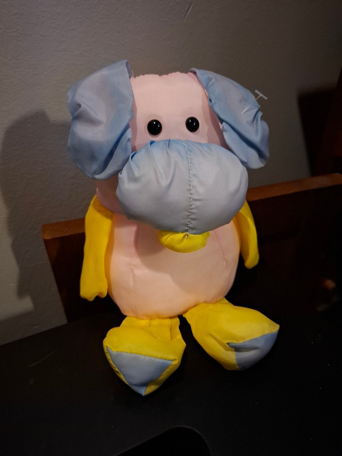 vintage hond/konijn parachute stof geel/roze/blauw 26 cm, Overige merken, Overige karakters, Konijn, Ophalen of Verzenden