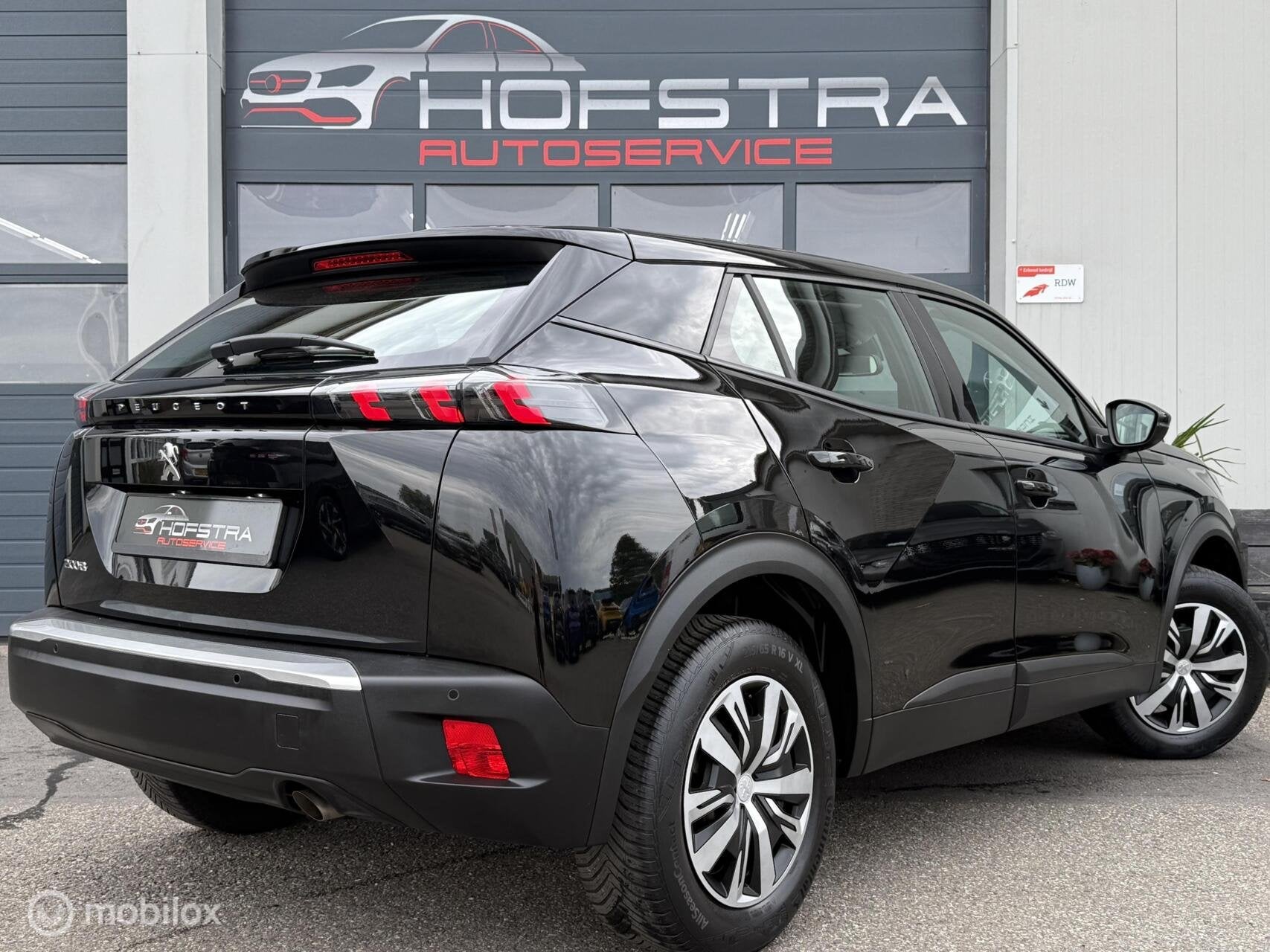 Peugeot 2008 1.2 PureTech Blue Lease Active Full-Led CarPlay, Auto's, Dealer onderhouden, 101 pk, Gebruikt, Euro 6