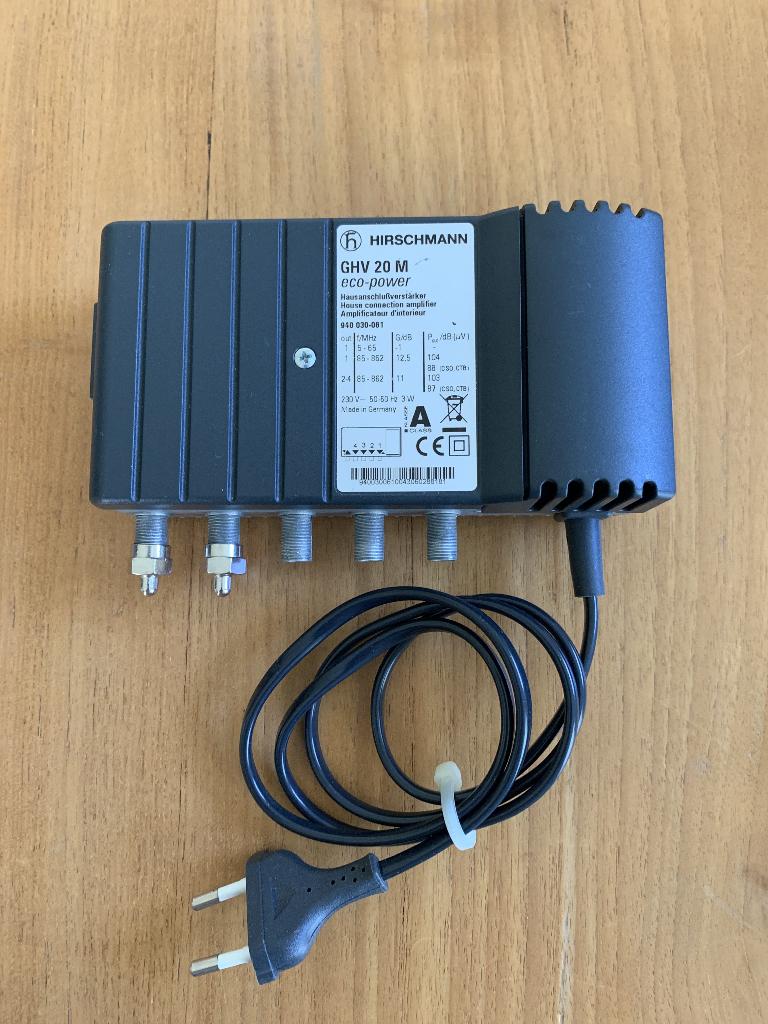 Hirschmann antenne versterker GHV 20M en coax kabel KOKA 799, Ophalen of Verzenden, Zo goed als nieuw, 10 meter of meer, Coaxiale kabel