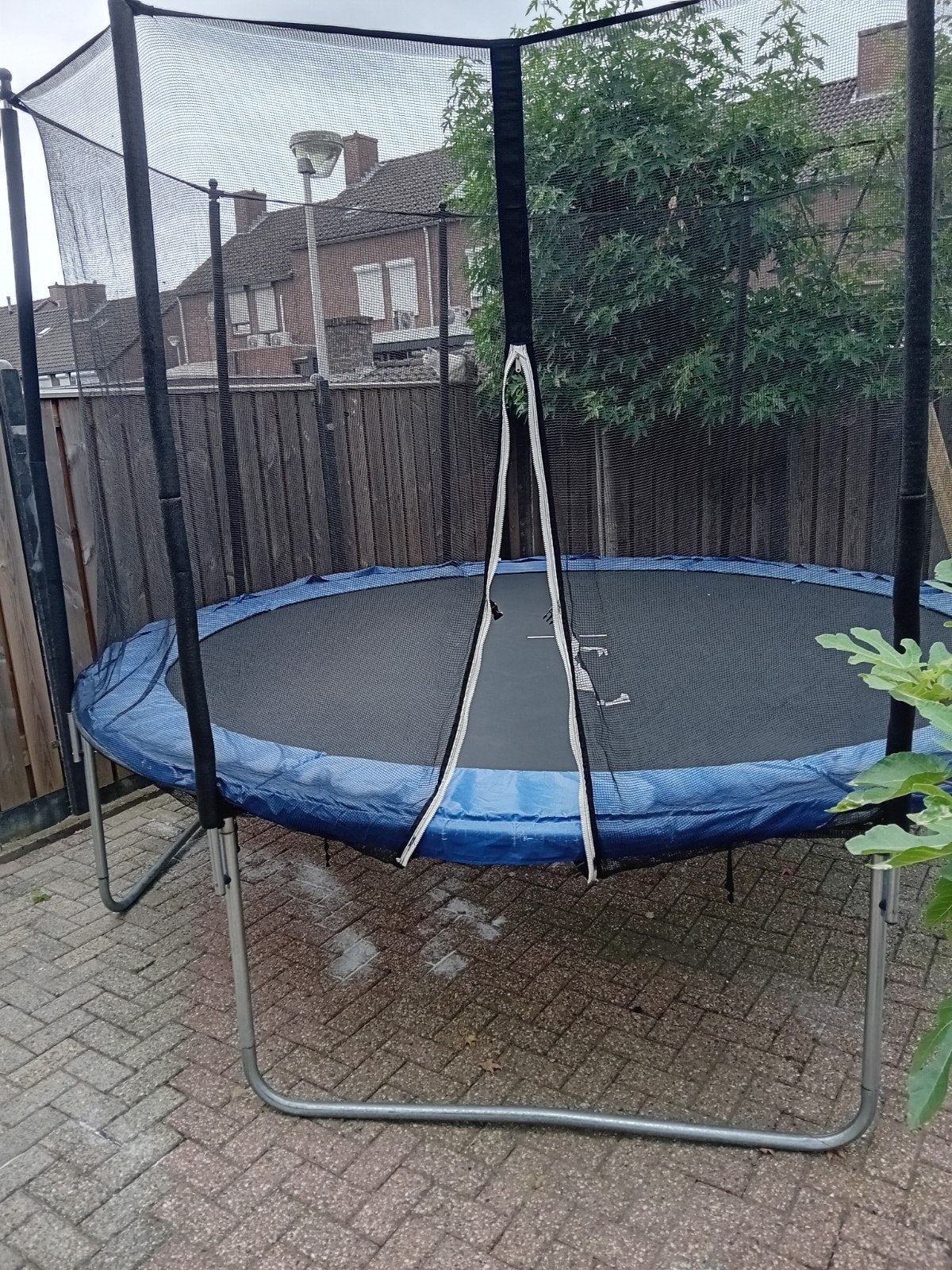 Trampoline met veiligheidsnet - Gebruikt, Kinderen en Baby's, Speelgoed | Buiten | Trampolines, Ophalen, Gebruikt