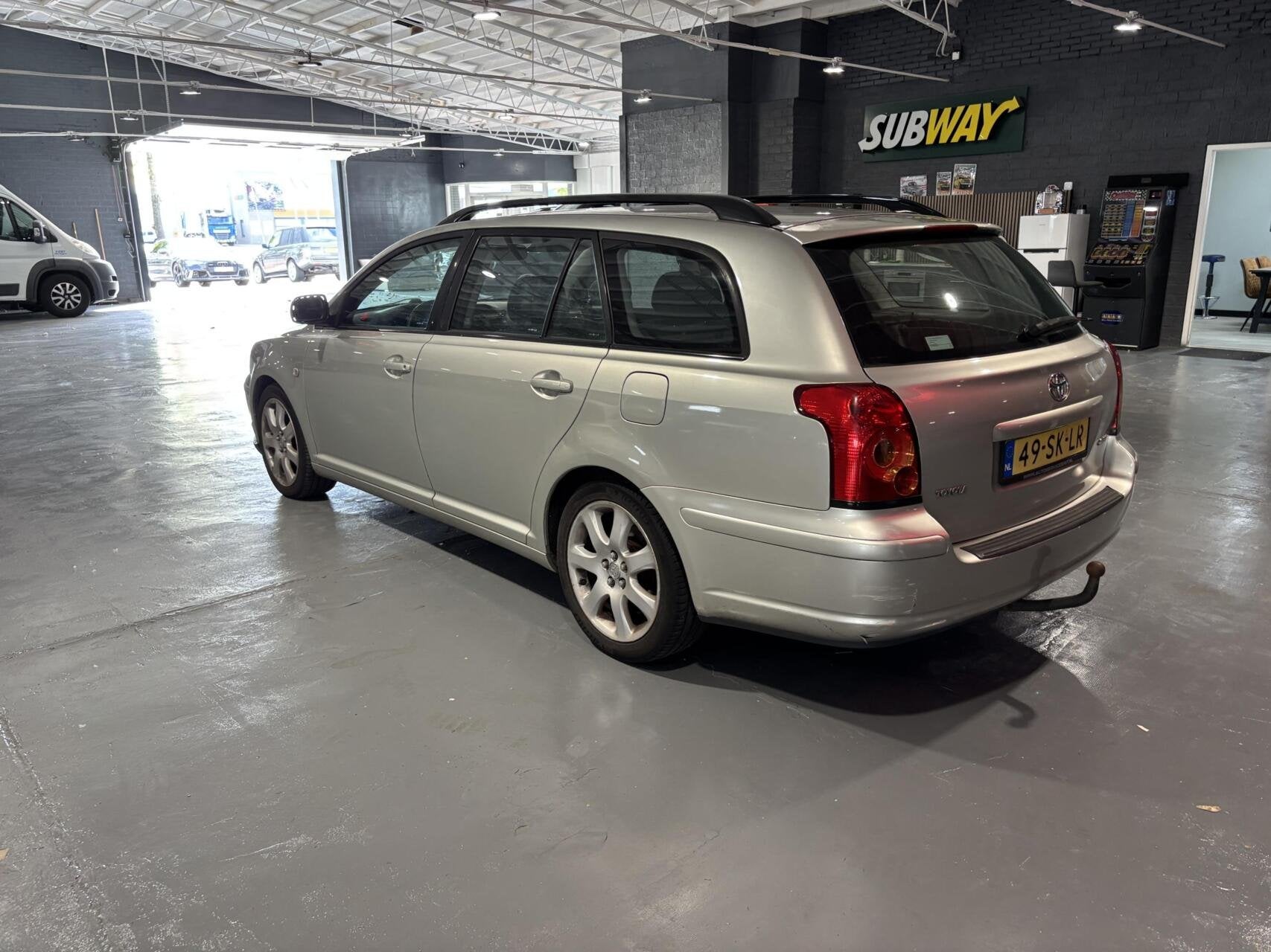 Toyota Avensis Wagon 2.0 VVTi AIRCO CRUISE TREKHAAK EL RAMEN, Auto's, Toyota, Voorwielaandrijving, Stof, 4 cilinders, Origineel Nederlands