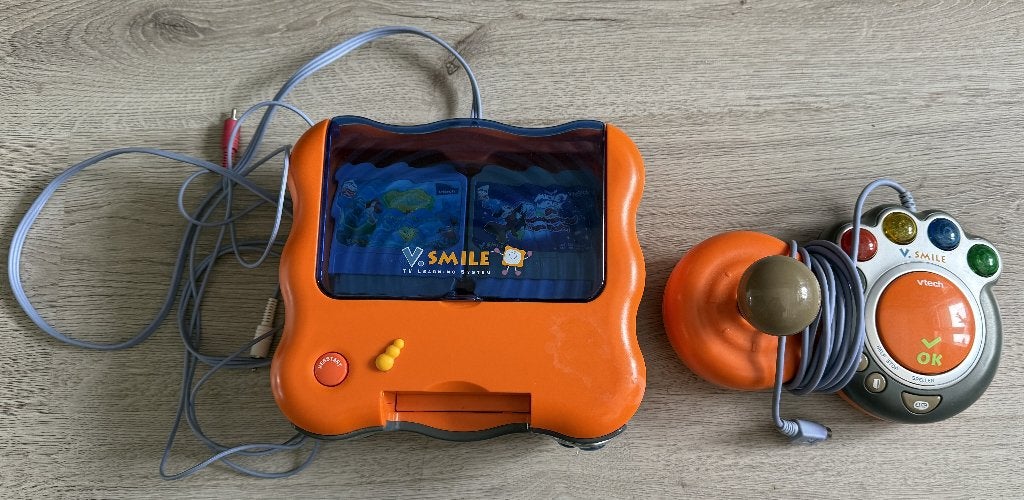 VTech V.Smile TV Learning System + 4 spellen, Kinderen en Baby's, Speelgoed | Vtech, Ophalen of Verzenden, Gebruikt, 2 tot 4 jaar