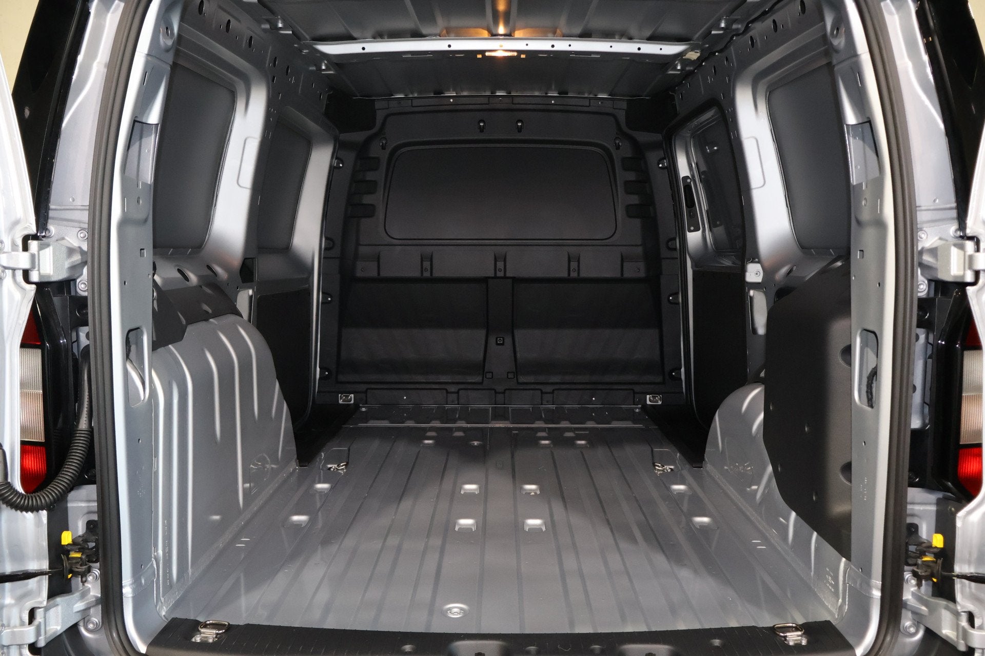 Ford Connect L2 1.5 PHEV Plugin Hybride incl BPM excl BTW, Auto's, 4 cilinders, 150 pk, Overige brandstoffen, Bedrijf