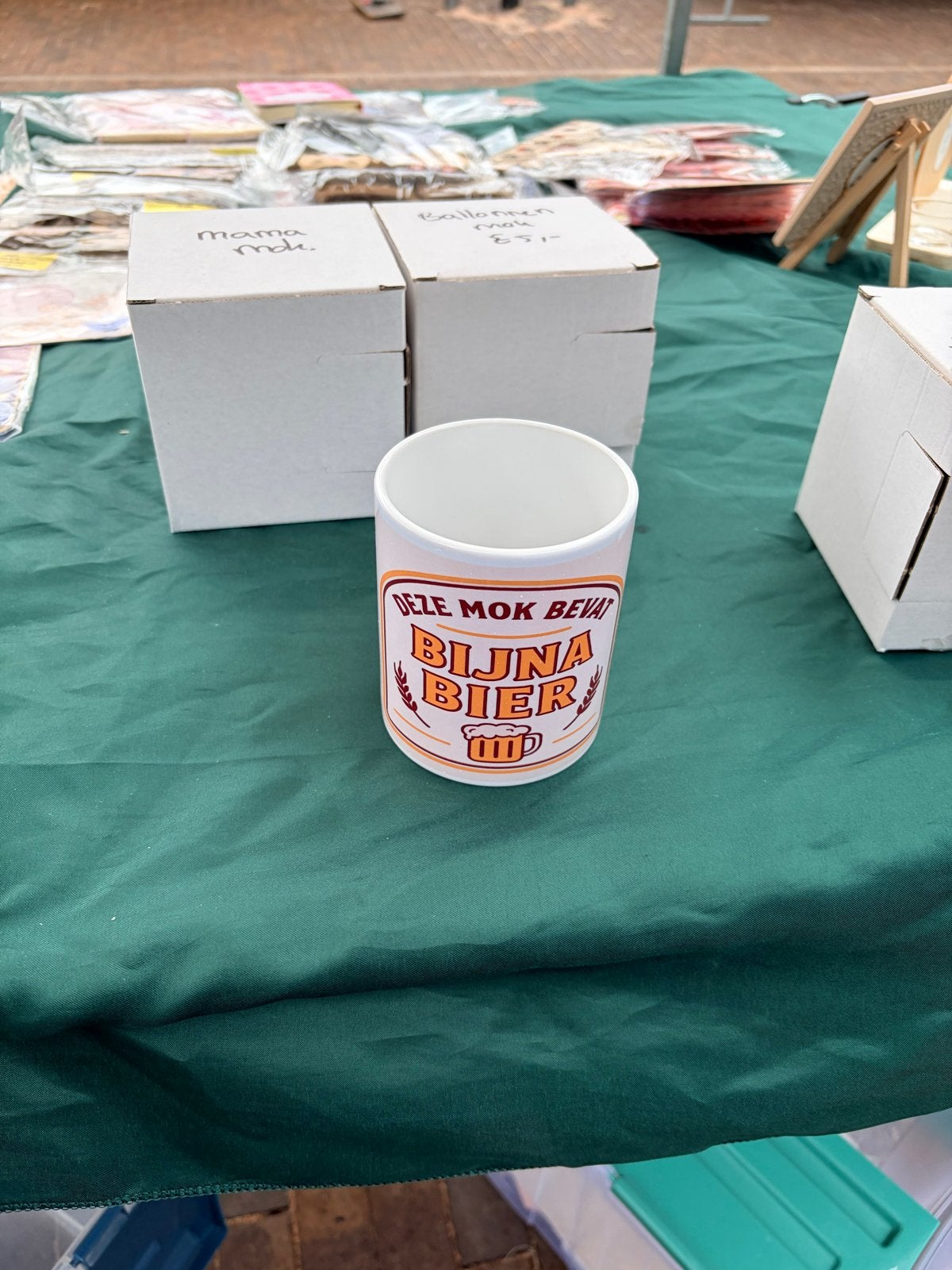 Mok "Deze Mok Bevat Bijna Bier", Ophalen of Verzenden, Nieuw, Wit, Steen/keramiek