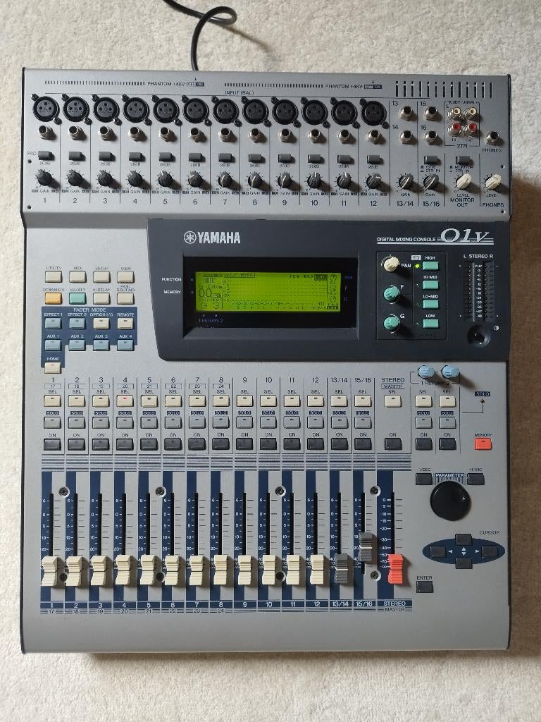 Yamaha o1v digitale mixer, Muziek en Instrumenten, Ophalen of Verzenden, Gebruikt, 10 tot 20 kanalen, Microfooningang