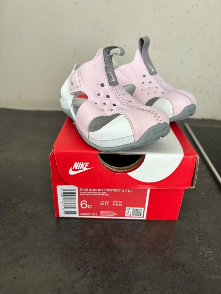 Nike Sunray Protect 2 maat 22, Ophalen, Gebruikt, Meisje, Overige typen