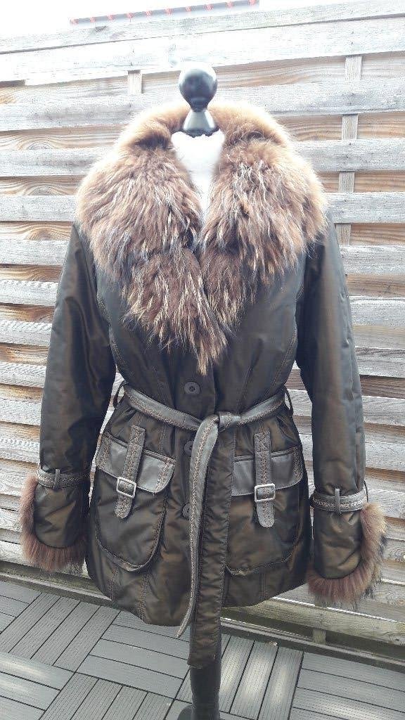 Elegante winterjas met bontkraag, Ophalen, Gedragen, Maat 38/40 (M), Bruin