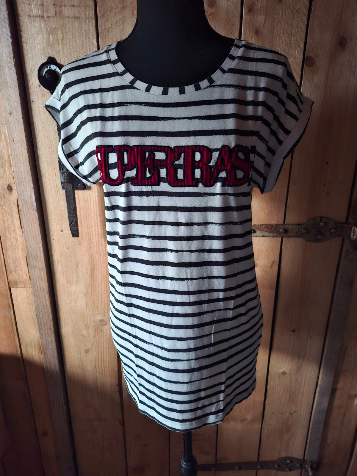 Zwartwit shirt supertrash, Ophalen of Verzenden, Zo goed als nieuw, Zwart, Korte mouw