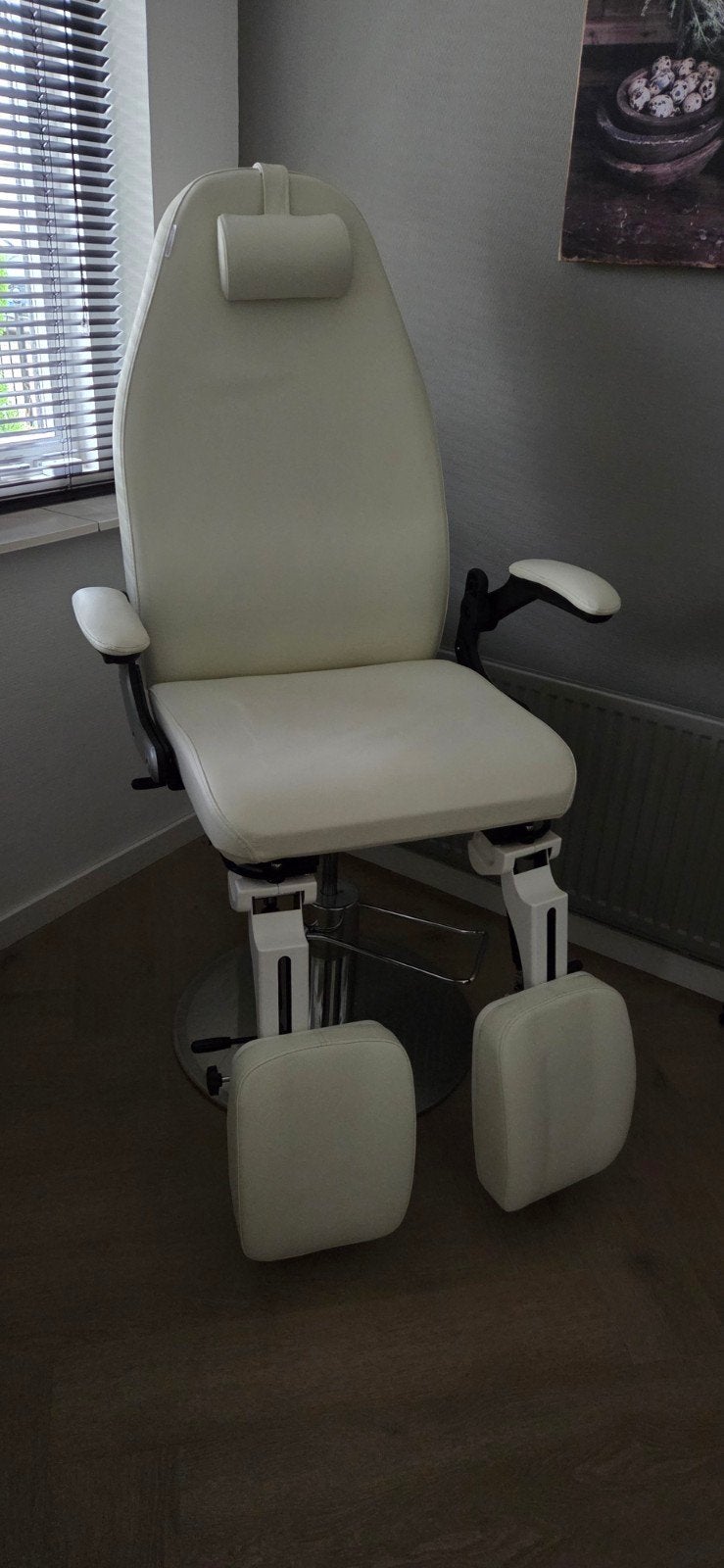 Pedicure, schoonheids stoel, bed, Ophalen, Zo goed als nieuw, Bruin, Eén