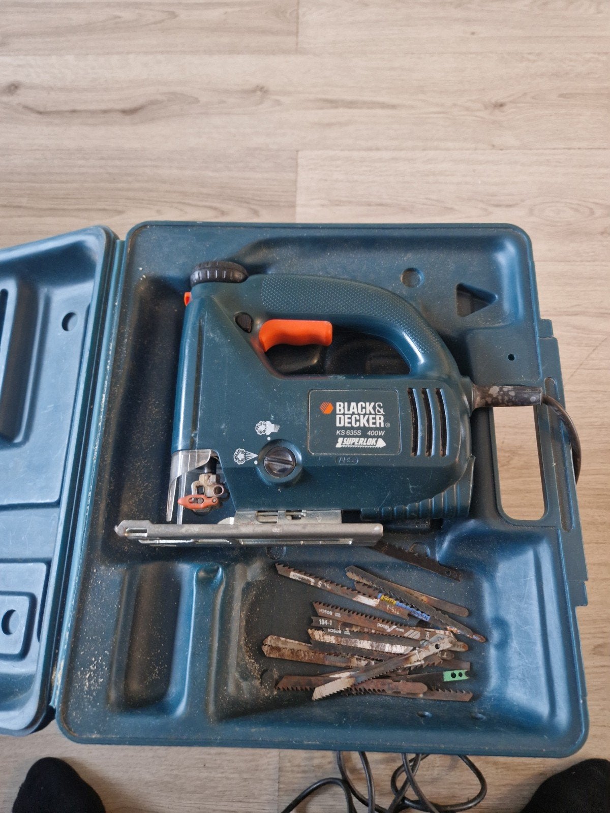 Black & Decker KS 636E Decoupeerzaag met koffer en zaagjes, Gebruikt, Decoupeerzaag, 600 tot 1200 watt, Ophalen of Verzenden
