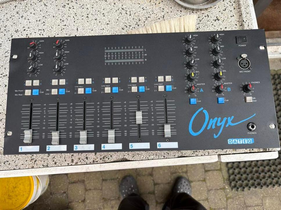 Dateq Onyx Inbouw Mengpaneel - 6 Kanalen, Ophalen of Verzenden, Gebruikt, 5 tot 10 kanalen, Microfooningang